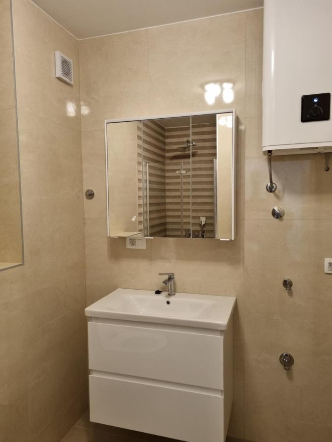 Luxury Apartment- Balcony- Private Rooftop And Jacuzzi- Common Pool Трогір Екстер'єр фото